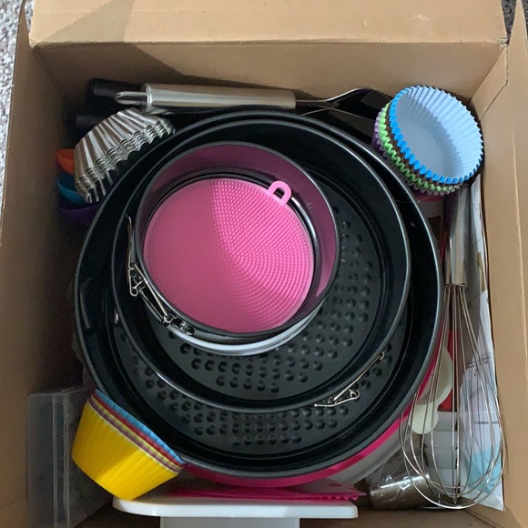 360 piece premium baking set